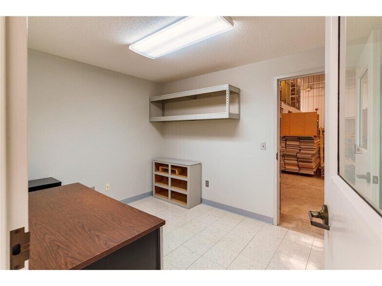 More Photos Of 1001 Naylor Dr SE, Bemidji Warehouse For Sale