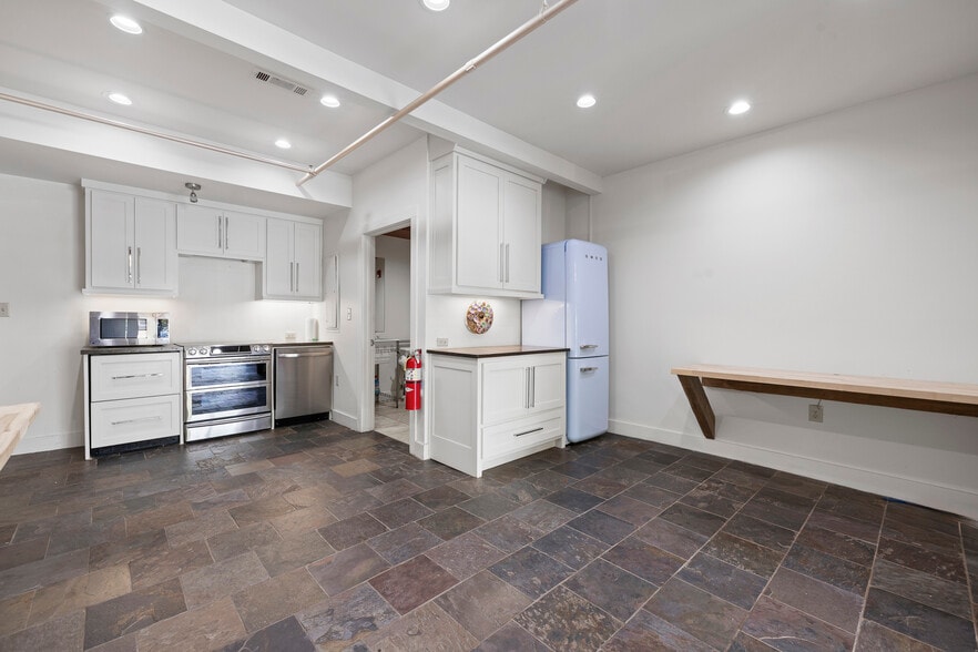 More Photos Of 226 W Washington St, Madison Freestanding For Sale