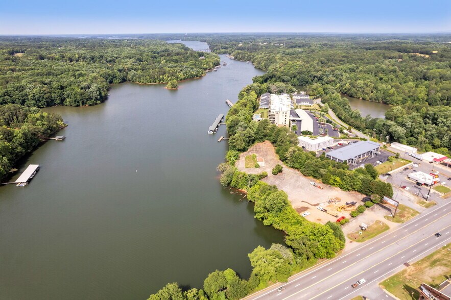 More Photos Of 4403 Clemson Blvd, Anderson Land For Lease