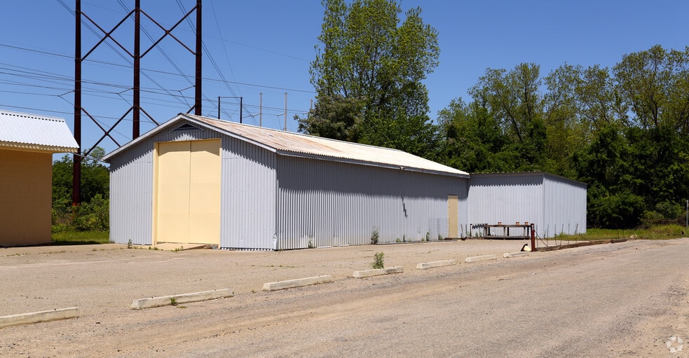 More Photos Of 2874 Bamberg Rd, Orangeburg Warehouse For Sale