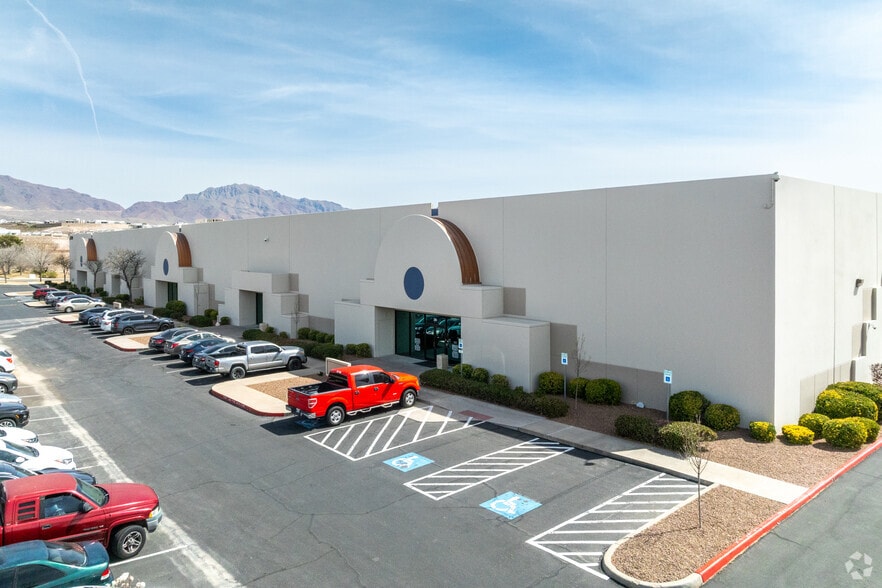 More Photos Of 7730 Market Center, El Paso Showroom For Lease