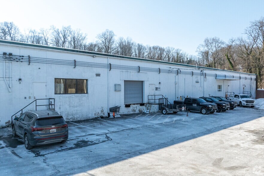 More Photos Of 1000-1018 Cromwell Bridge Rd, Towson Office For Lease