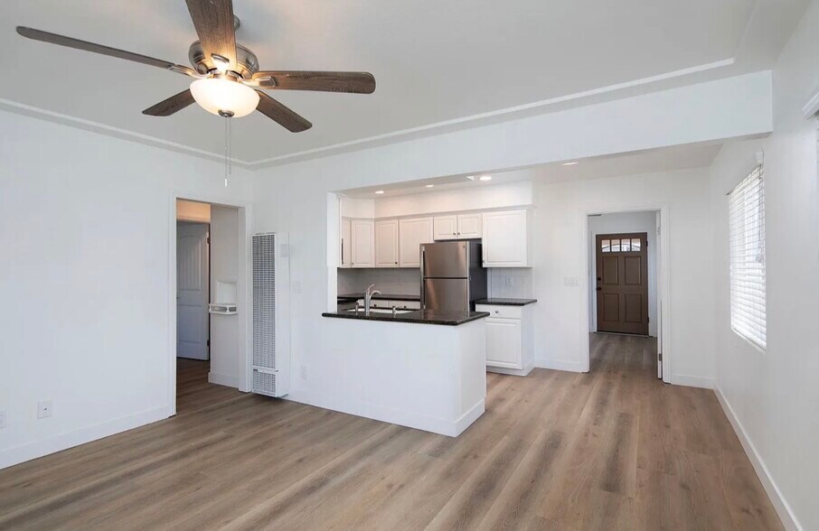 More Photos Of 2104-2110 Bacon St, San Diego Apartments For Sale