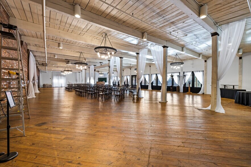 More Photos Of 600 S Broad St, Monroe Manufacturing For Lease