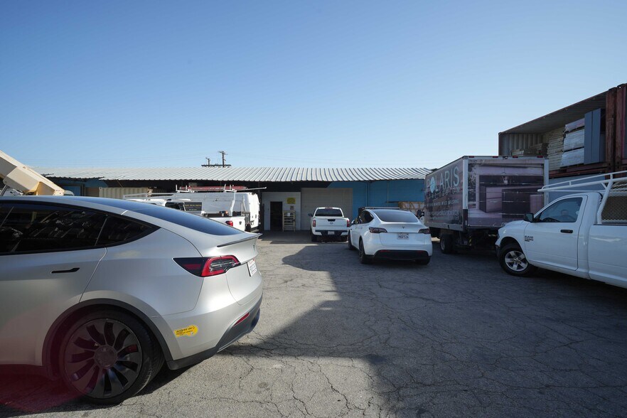 More Photos Of 11921 Sherman Way, North Hollywood Warehouse For Sale
