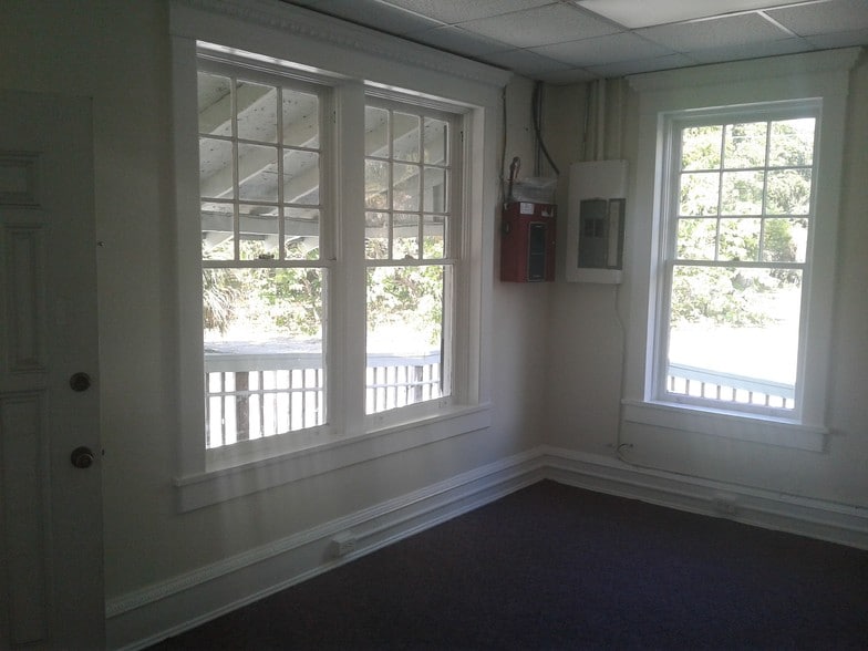 More Photos Of 716 N Main St, Kissimmee Office Residential For Lease