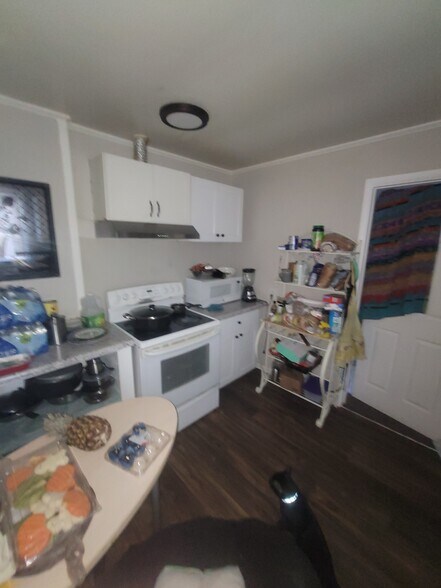 More Photos Of 1458 W 32nd St, Indianapolis Apartments For Sale