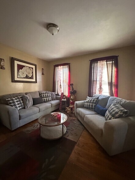 More Photos Of 364-366 Woodland St, Hartford Apartments For Sale