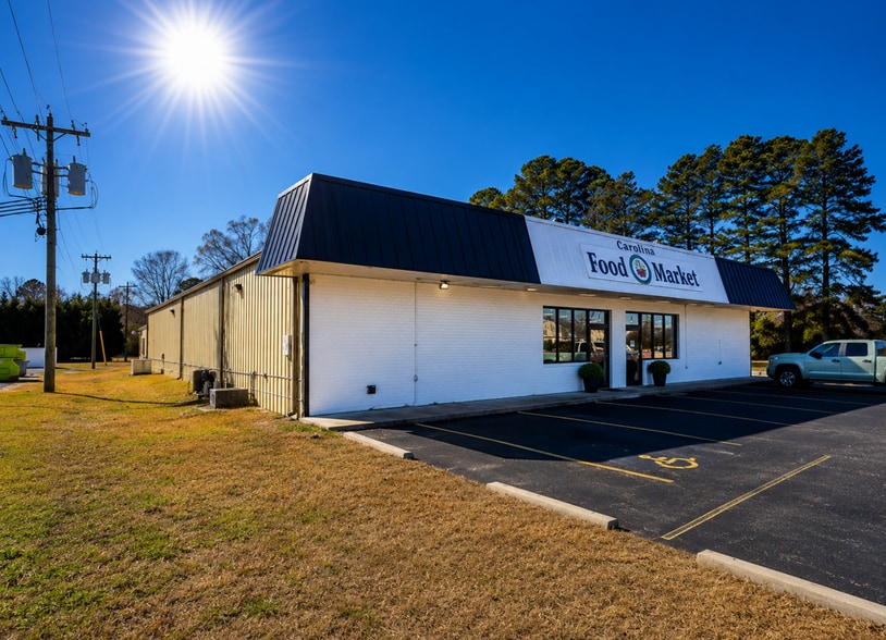 More Photos Of 102 Moyton Ave, Stantonsburg Supermarket For Sale