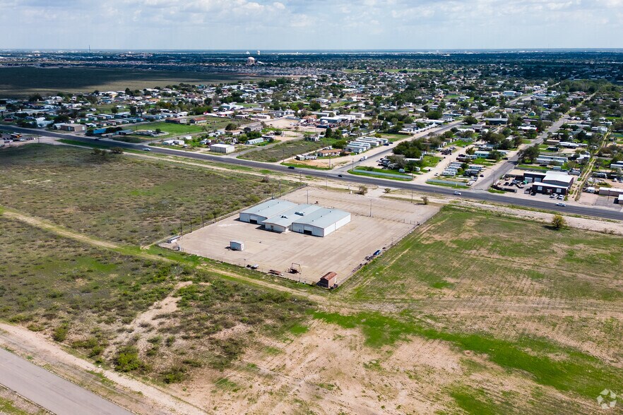 More Photos Of 605 E Yukon Rd, Odessa Warehouse For Lease