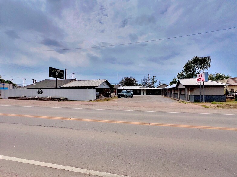 Primary Photo Of 413 W Broadway St, Hollis Hotel For Sale