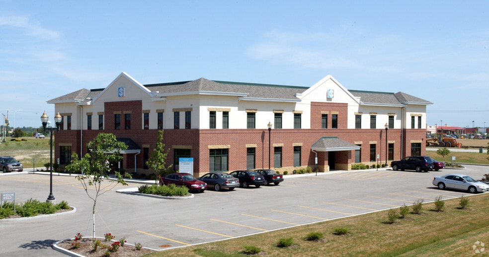 Primary Photo Of 1231 S Rochester St, Mukwonago Office For Lease