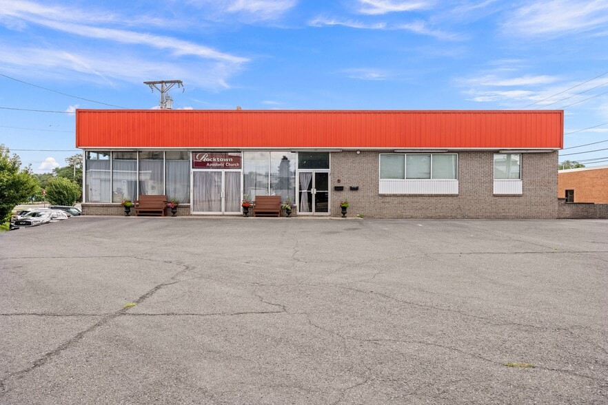 More Photos Of 530 N Main St, Harrisonburg Auto Repair For Sale