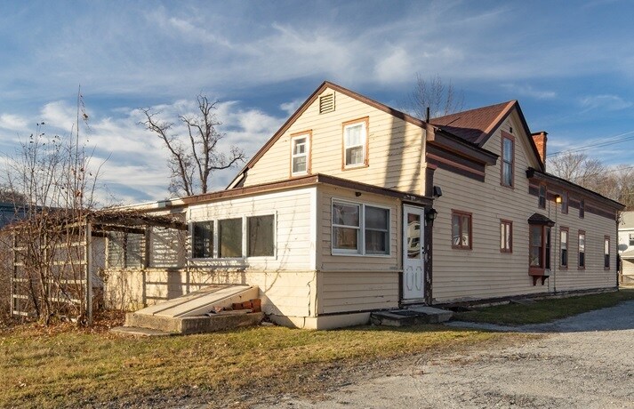 More Photos Of 58 W Center St, Lee Freestanding For Sale