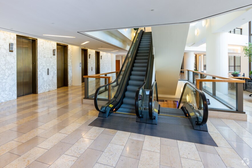 More Photos Of 100 W Walnut St, Pasadena Office For Lease