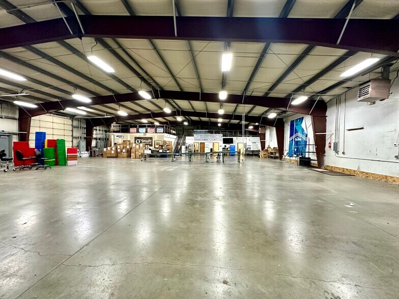 More Photos Of 8300 7th Ave S, Seattle Warehouse For Lease
