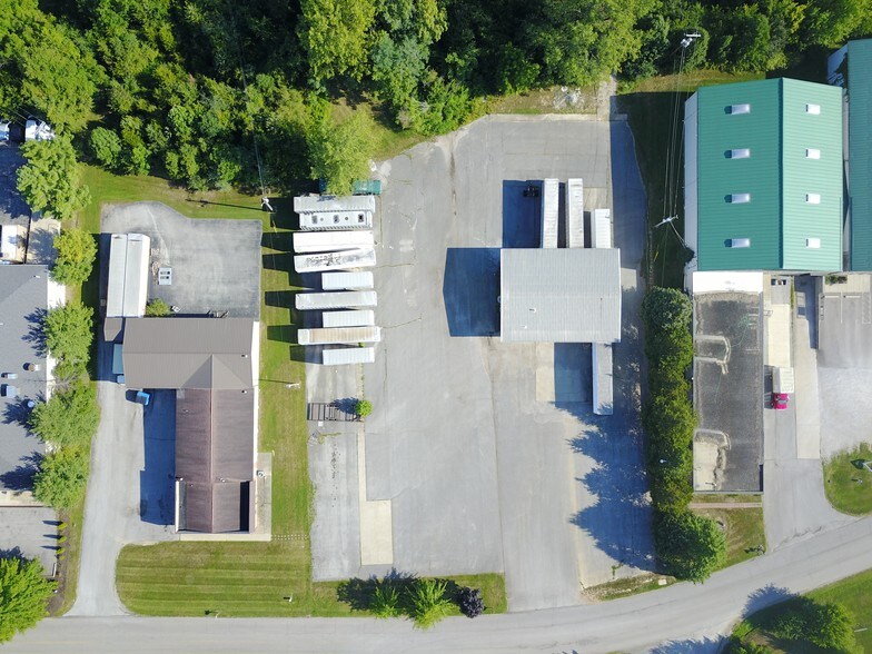 More Photos Of 2332 W Industrial Park Dr, Bloomington Warehouse For Lease