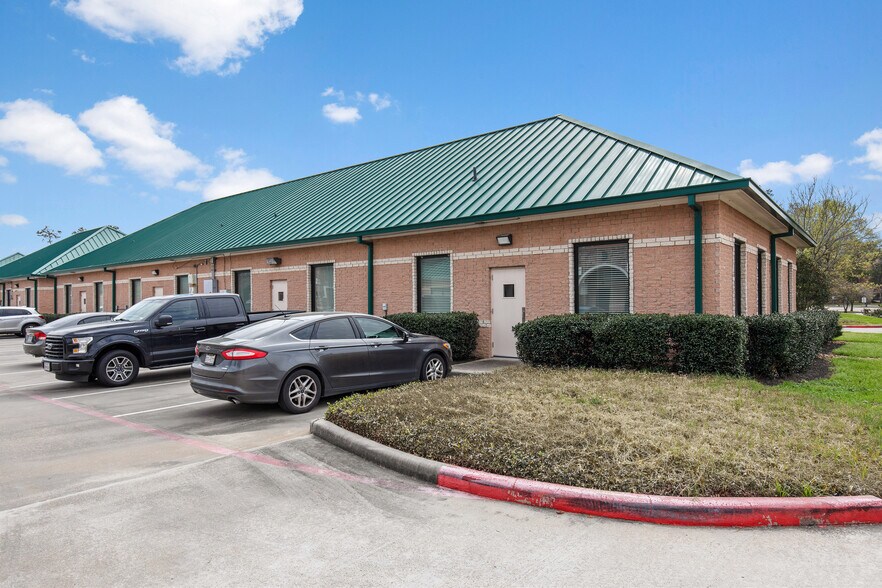 More Photos Of 1125 Cypress Station Dr, Houston Medical For Sale