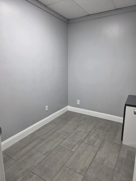 More Photos Of 2333 N State Road 7, Margate Medical For Lease