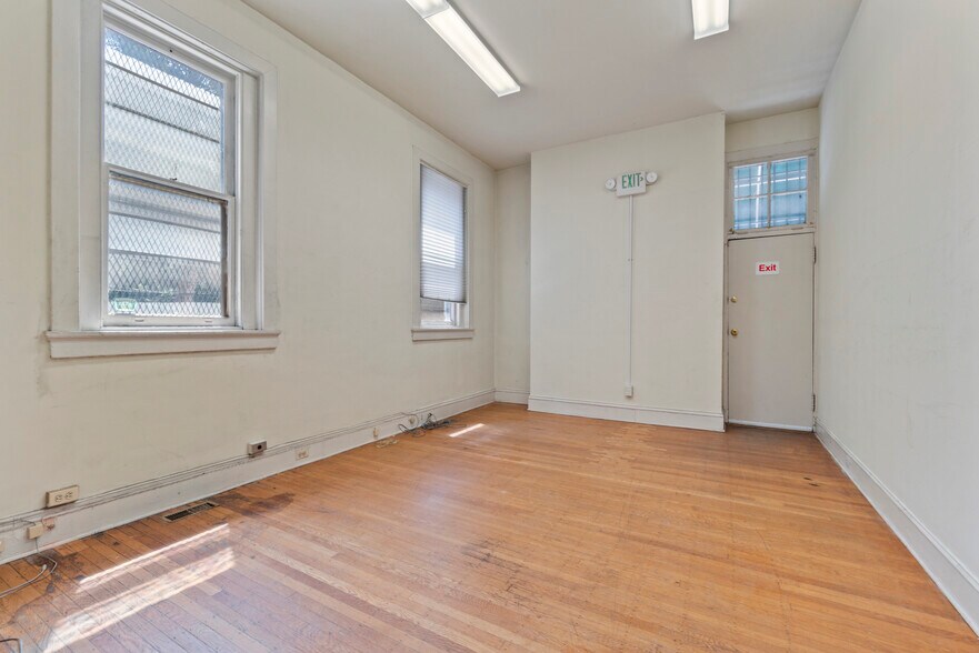 More Photos Of , Baltimore Office For Sale