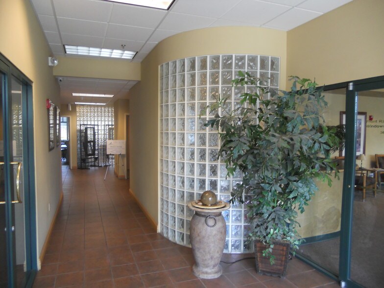 More Photos Of 651 Garrison St, Lakewood Office For Sale