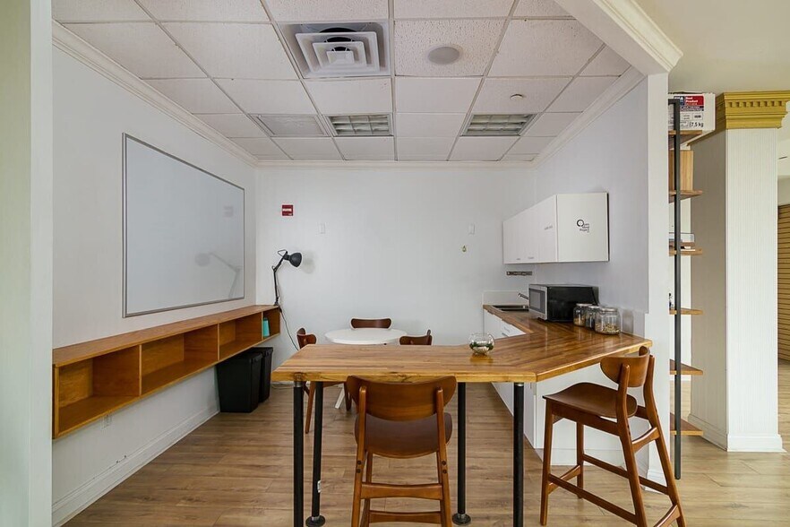 More Photos Of 17 Chatham Sq, New York Loft Creative Space For Lease