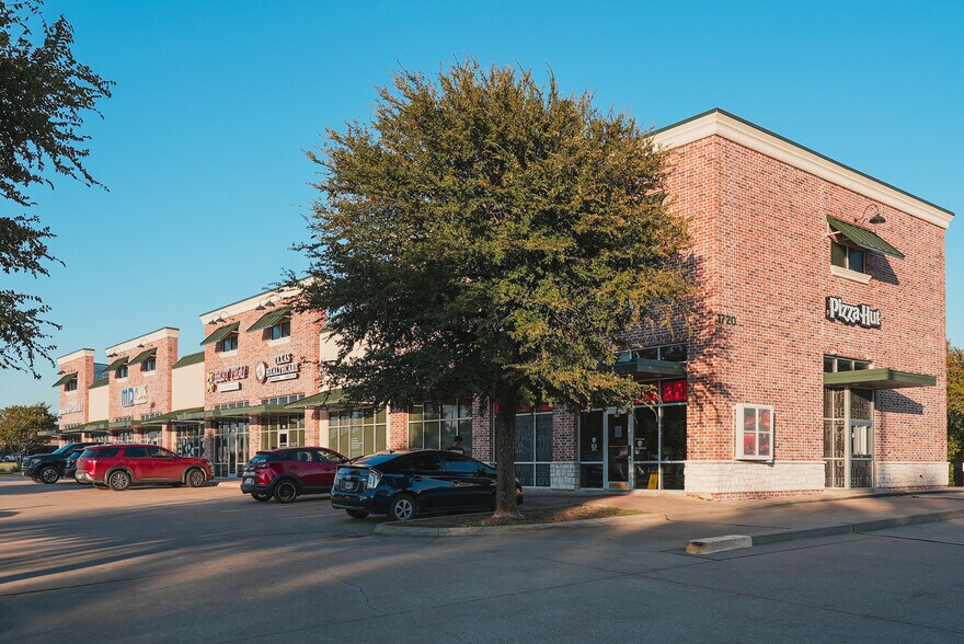 More Photos Of 1720 N Central Expy, McKinney Unknown For Sale