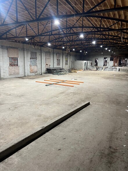 More Photos Of 1795 King Street Ext, North Charleston Warehouse For Sale