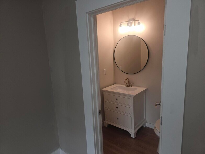 More Photos Of 2122 N Pine St, Wilmington Apartments For Sale