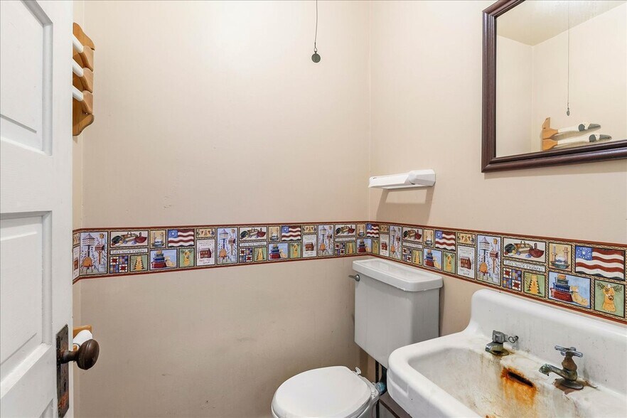 More Photos Of 120-124 W Columbus St, Kenton Storefront For Sale