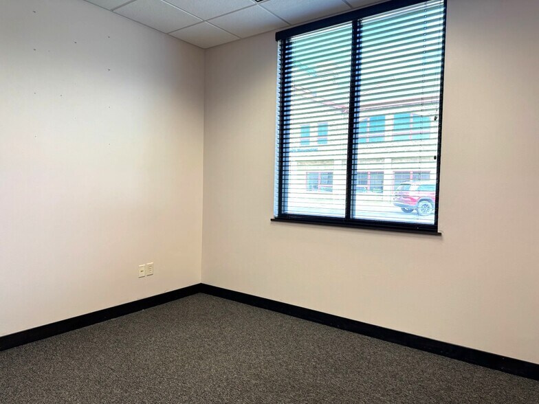 More Photos Of 6330 S Western Ave, Sioux Falls Office For Lease