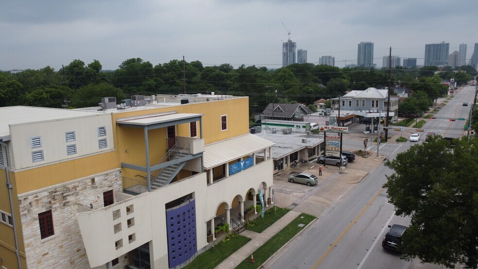 More Photos Of 1901 E Cesar Chavez St, Austin Loft Creative Space For Lease