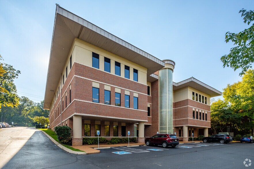 More Photos Of 5505 Edmondson Pike, Nashville Medical For Lease