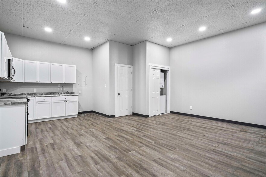 More Photos Of 205 Maple St, Overbrook Mixed Retail For Sale