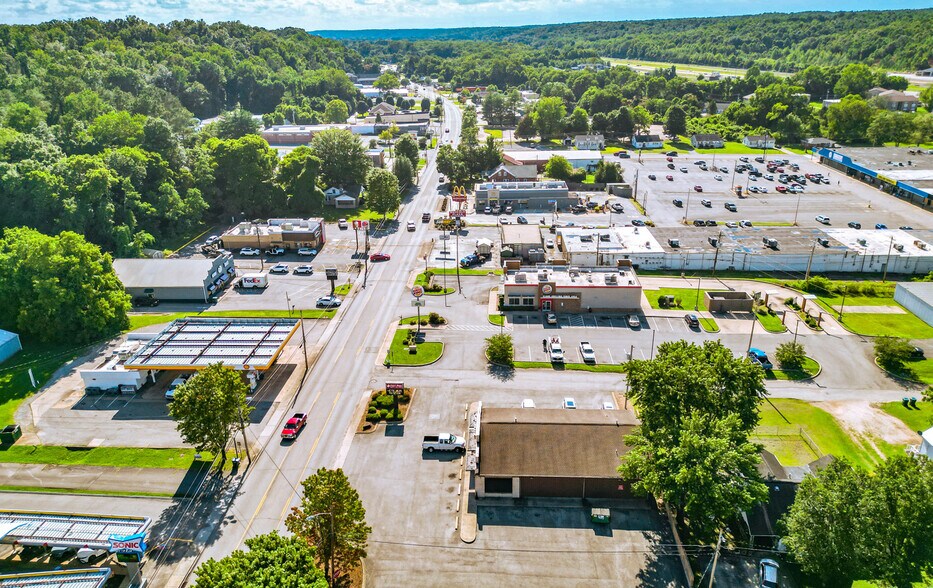 More Photos Of 303 W Main St, Waverly General Retail For Sale