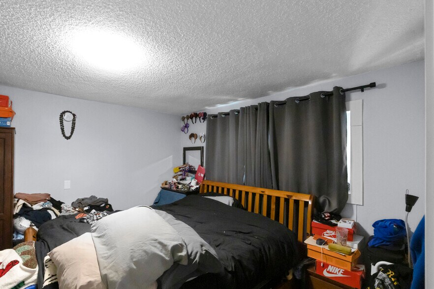 More Photos Of 5447 Blackwelder St, Los Angeles Apartments For Sale