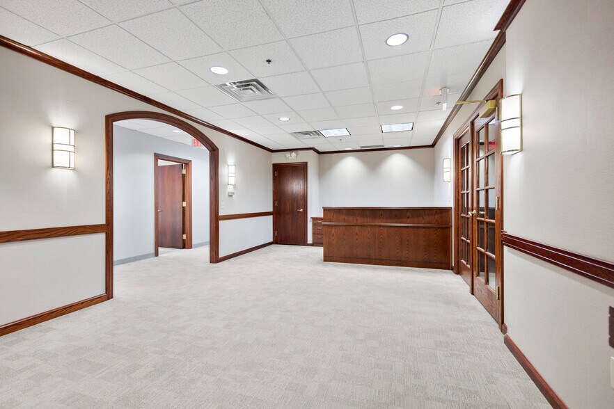 More Photos Of 50 Beaver St, Albany Office For Lease