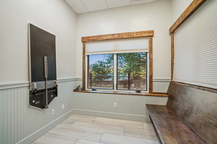 More Photos Of 5373 Highway 224, Park City Medical For Sale