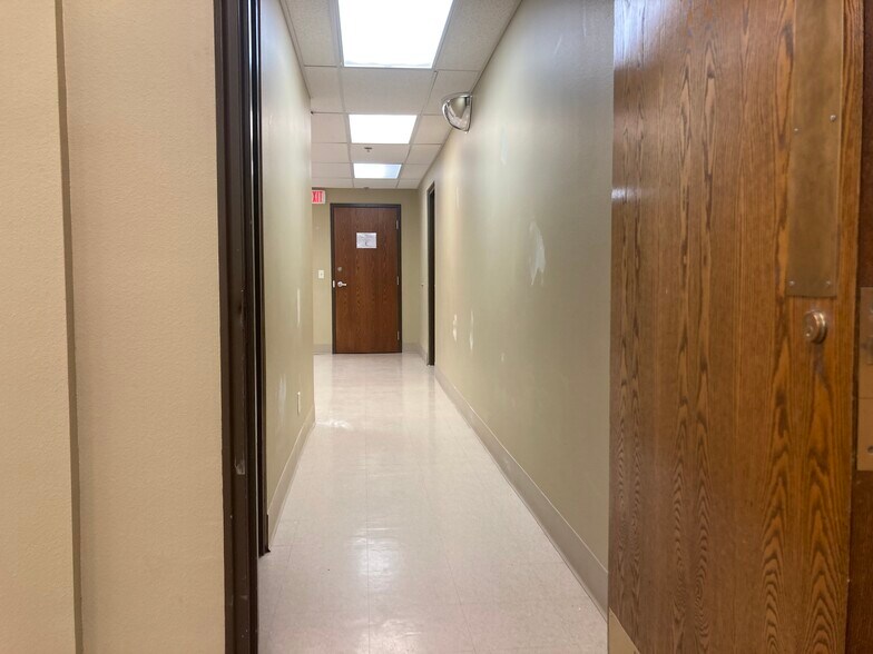 More Photos Of 105 1st St SE, Minot Apartments For Lease