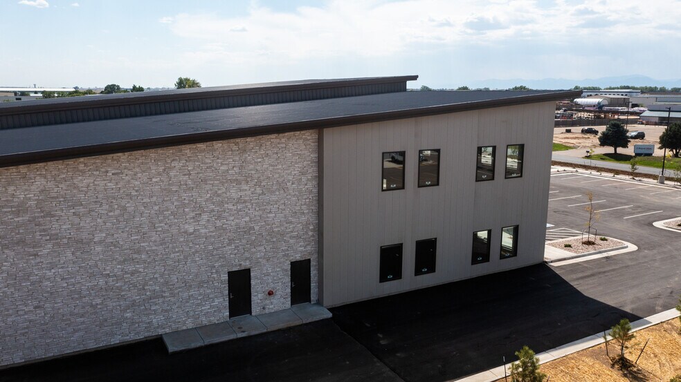 More Photos Of 7950 Miller Dr, Frederick Warehouse For Lease