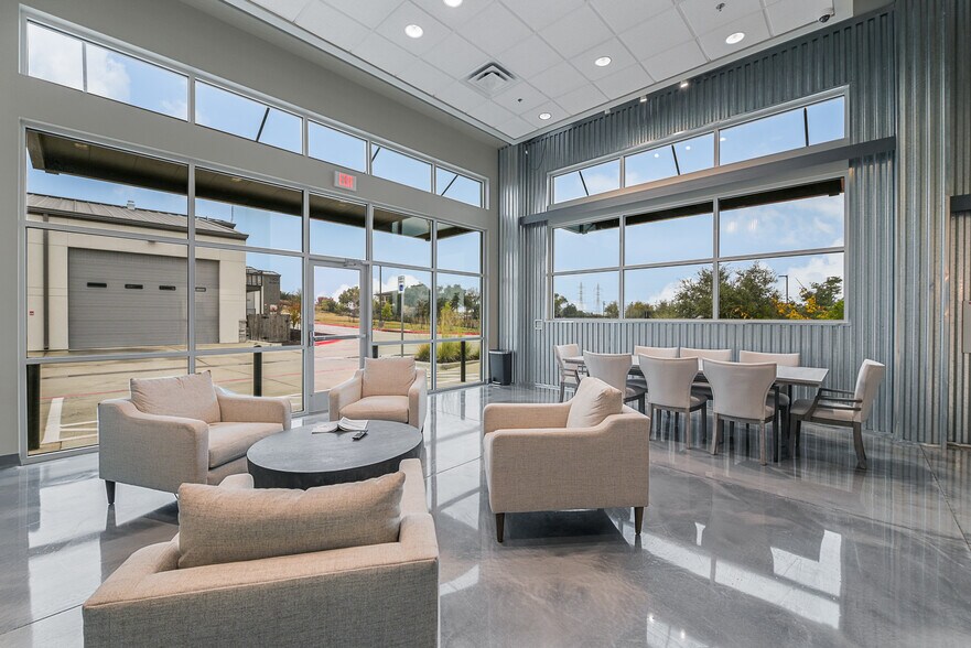 More Photos Of 1009 N Ranch 620 Rd, Lakeway Warehouse For Sale