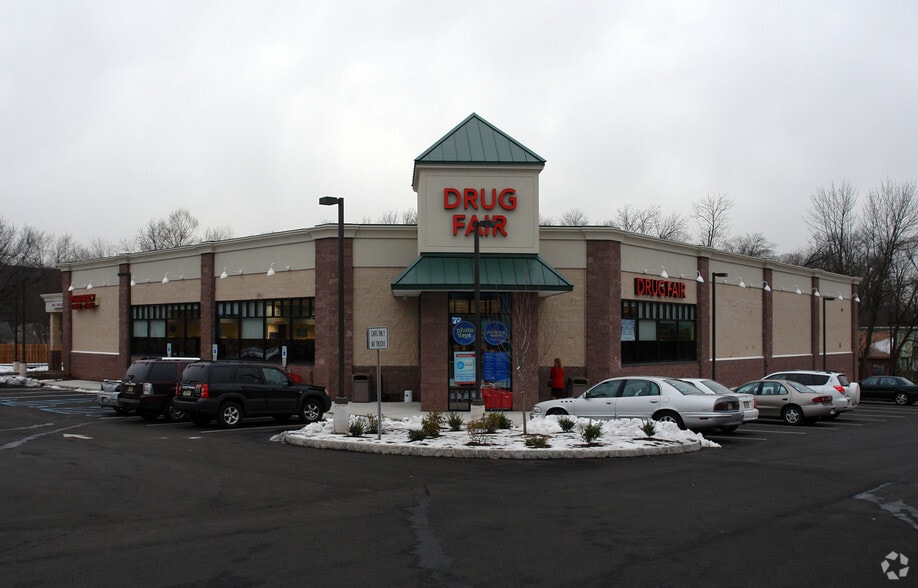Primary Photo Of 477 Union Ave, Bridgewater Drugstore For Lease