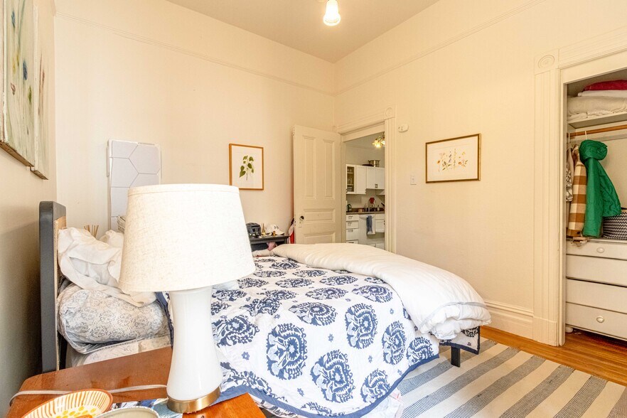 More Photos Of 3927-3929 Sacramento St, San Francisco Storefront Retail Residential For Sale