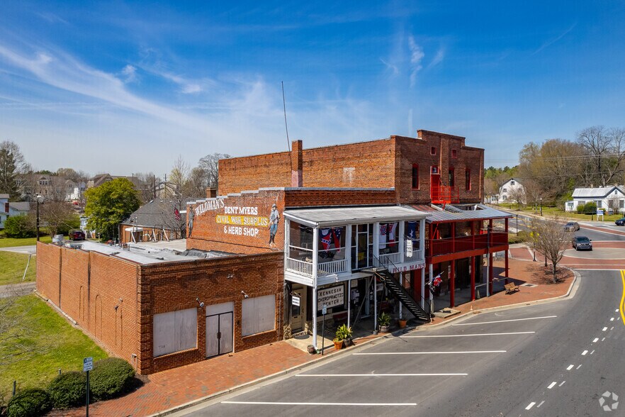 More Photos Of 2881 N Main St NW, Kennesaw General Retail For Sale