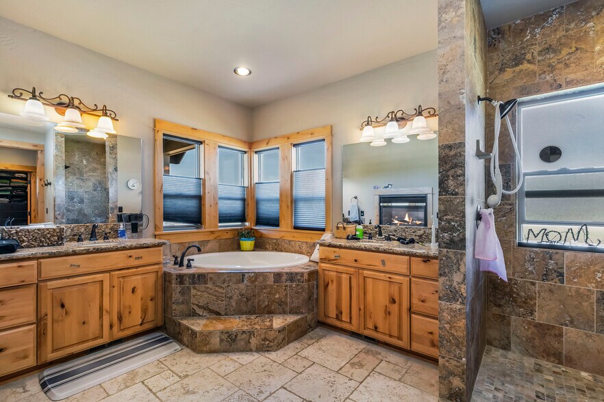 More Photos Of 11705 SW Shumway Rd, Powell Butte Specialty For Sale
