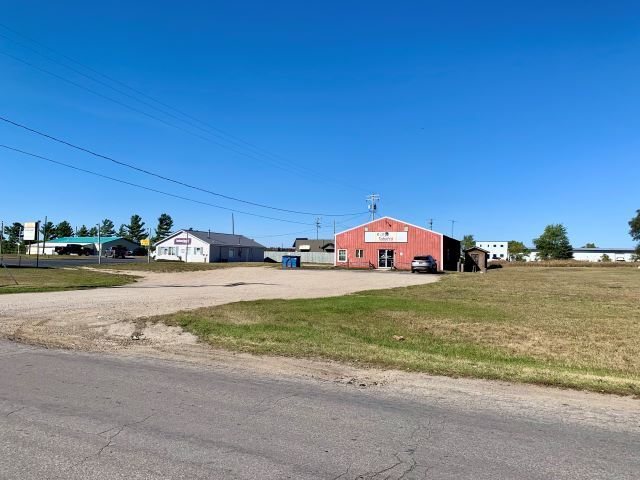 More Photos Of 305 US Highway 31 S, Traverse City Storefront Retail Office For Lease