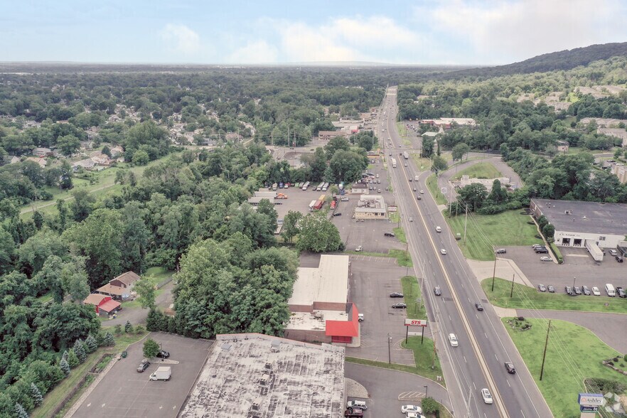 More Photos Of 325 Highway 22 E, Green Brook Freestanding For Lease