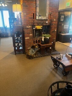 More Photos Of 114 Homestead Rd, Evergreen Showroom For Sale
