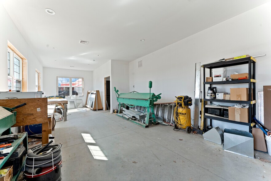 More Photos Of 935 W Cypress St, Kennett Square Flex For Sale