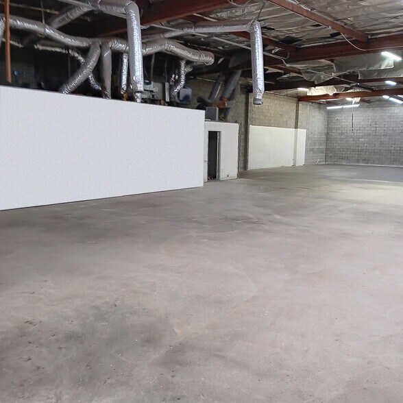 More Photos Of 1120 E 14th Pl, Los Angeles Refrigeration Cold Storage For Lease